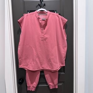 Figs limited edition Quartz scrubs. Rafaela top, Zamora joggers.